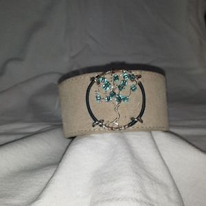 Suede cuff